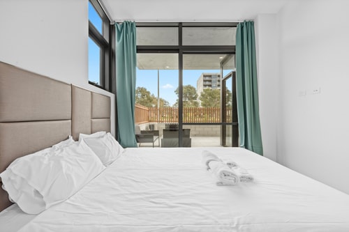 Fresh 2BR Stay | Parking | 7min Walk to Tram 21 Serain Residences