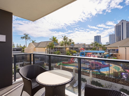 Cozy 2-bedrooms Apartment in Surfers Paradise 8 Serain Residences