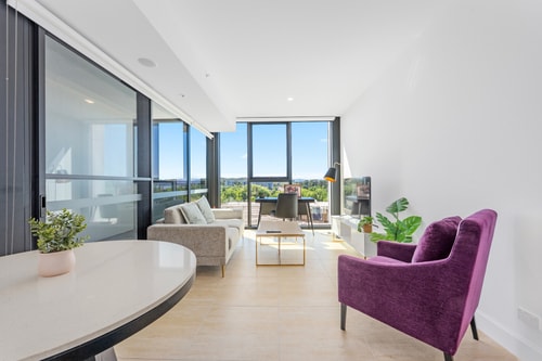 Stylish 1BDR Sunlit Apartment w Rooftop Pool & Gym 11 Serain Residences