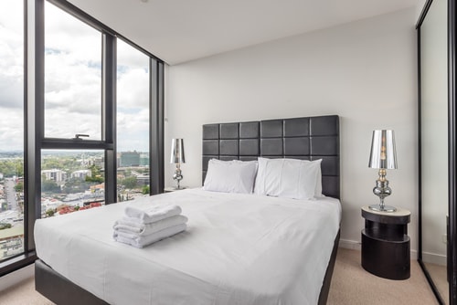 High-level 1 Bedroom Apartment in Fortitude Valley 4 Serain Residences