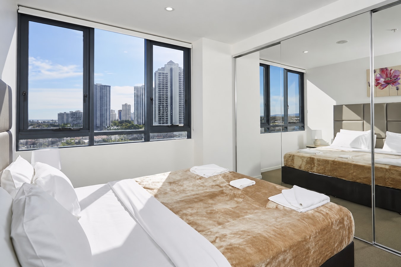 Comfort Central Gold Coast 2 Bedroom Apartment 26 Serain Residences