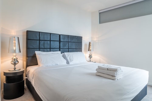High Level 2-bedroom with Parking South Brisbane 6 Serain Residences