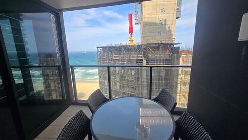 Sea Side Comfortable Apartment in Surfers Paradise 32 Serain Residences