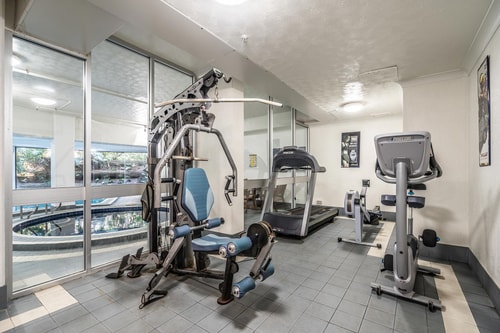 Stunning Ocean View 3BR near Broadbeach | Parking 22 Serain Residences