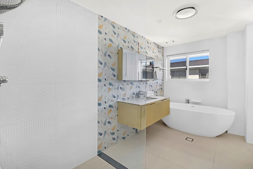 Spacious 4-Bedroom Riverside Home Surfers Paradise 20 Serain Residences