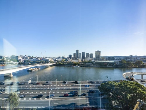 Riverfront 2Bedroom Apt in Brisbane City w/Parking 36 Serain Residences