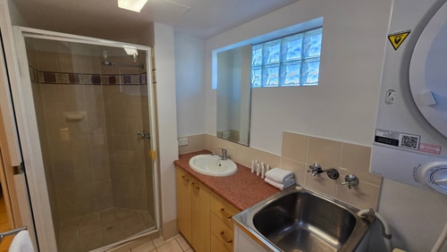 Comfy 1BR + Free Parking |  Stroll to Parklands 4 Serain Residences
