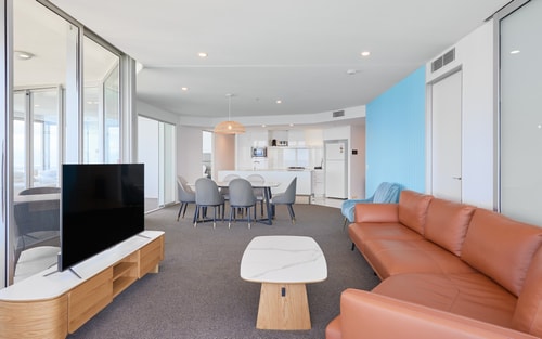 47th Floor Ocean view 3-bedroom with Parking 7 Serain Residences