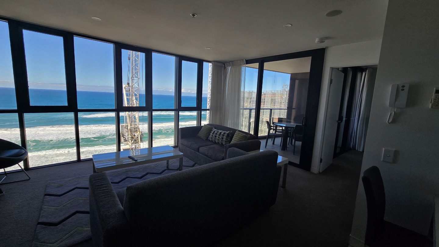 Sea Side Comfortable Apartment in Surfers Paradise 27 Serain Residences