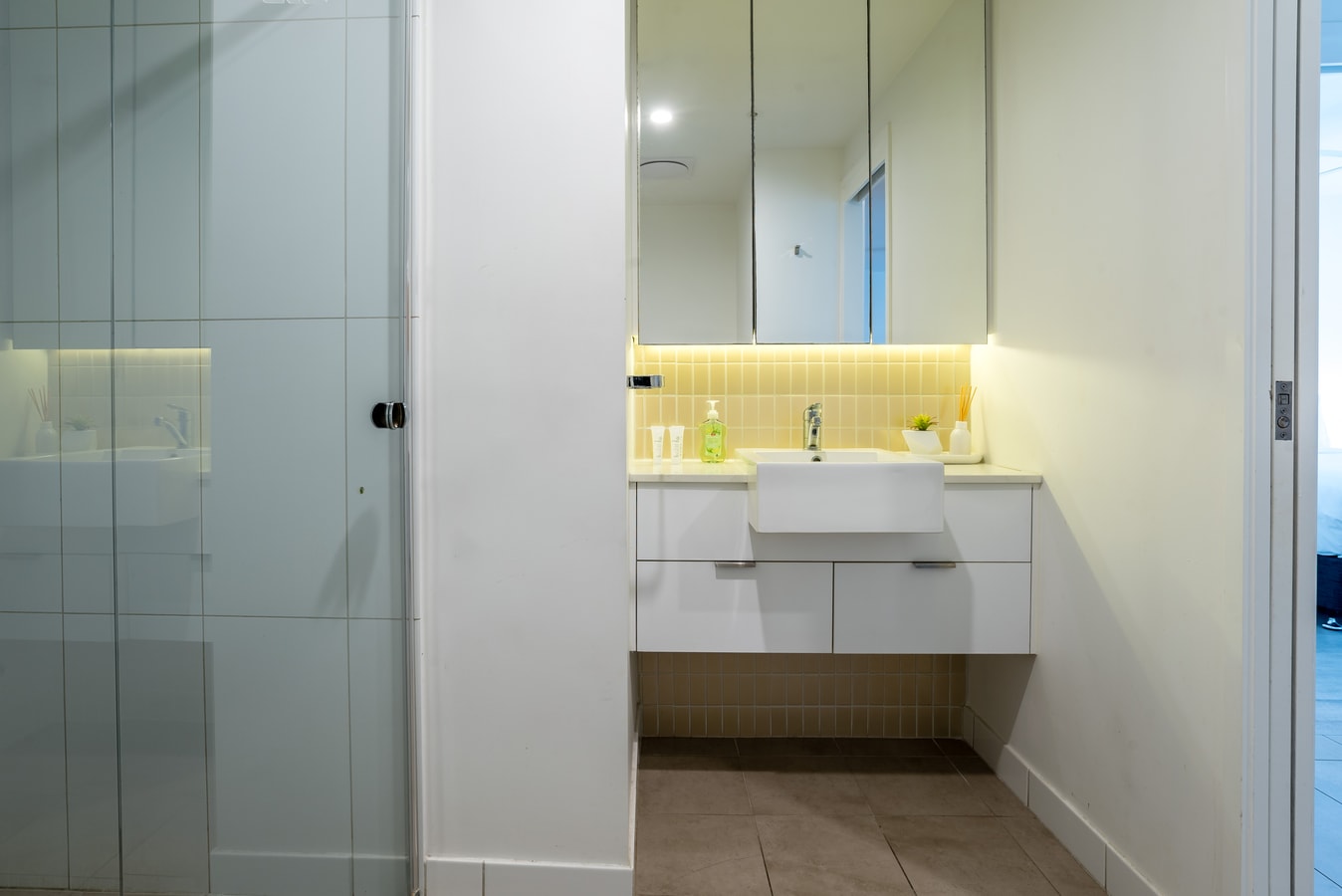 City-Center Cozy 2BDR Apartment with Parking 6 Serain Residences