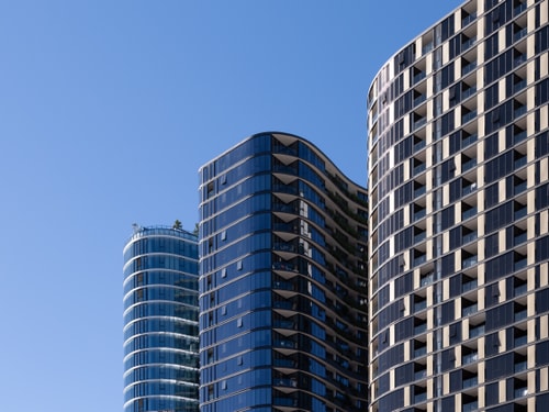 High-Rise 1BR in Heart of FV | 2 minutes to Train 16 Serain Residences