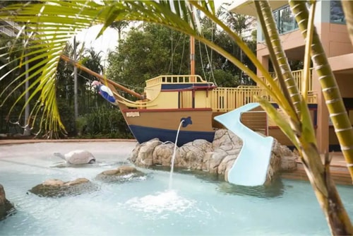 Coastal Hotel Room | Ocean Glimpse | 2 King Single 11 Serain Residences