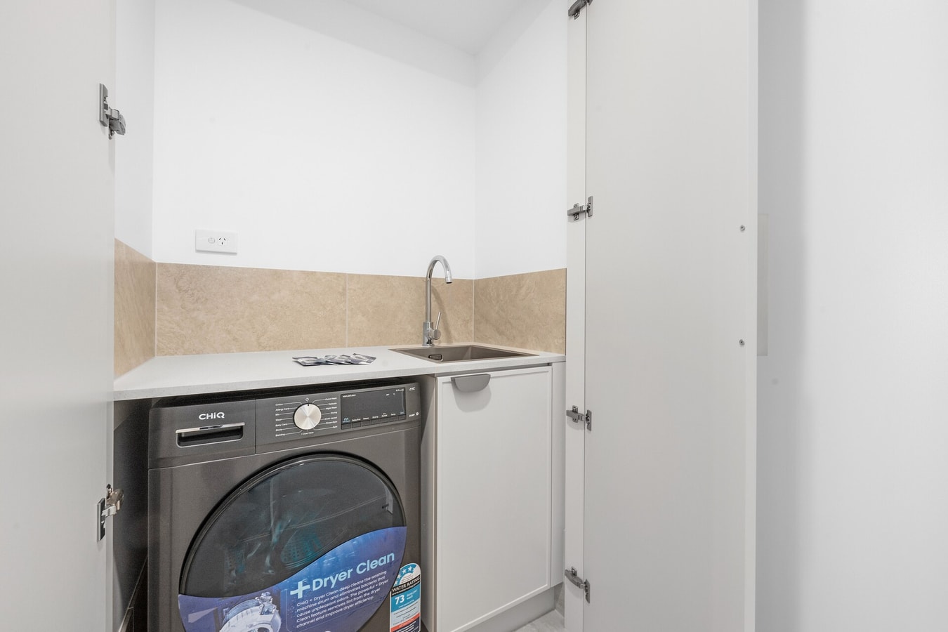 Stylish 1BDR Sunlit Apartment w Rooftop Pool & Gym 17 Serain Residences