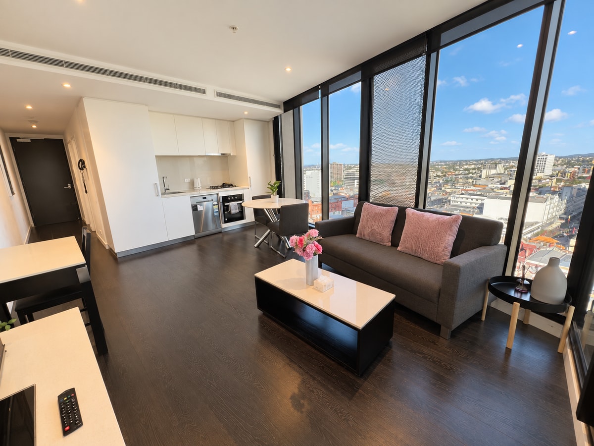 High-Rise 1BR in Heart of FV | 2 minutes to Train 1 Serain Residences