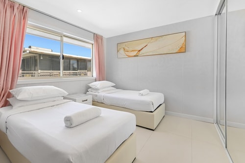 Riverside Family-friendly 4Bedroom Home with Pool 17 Serain Residences