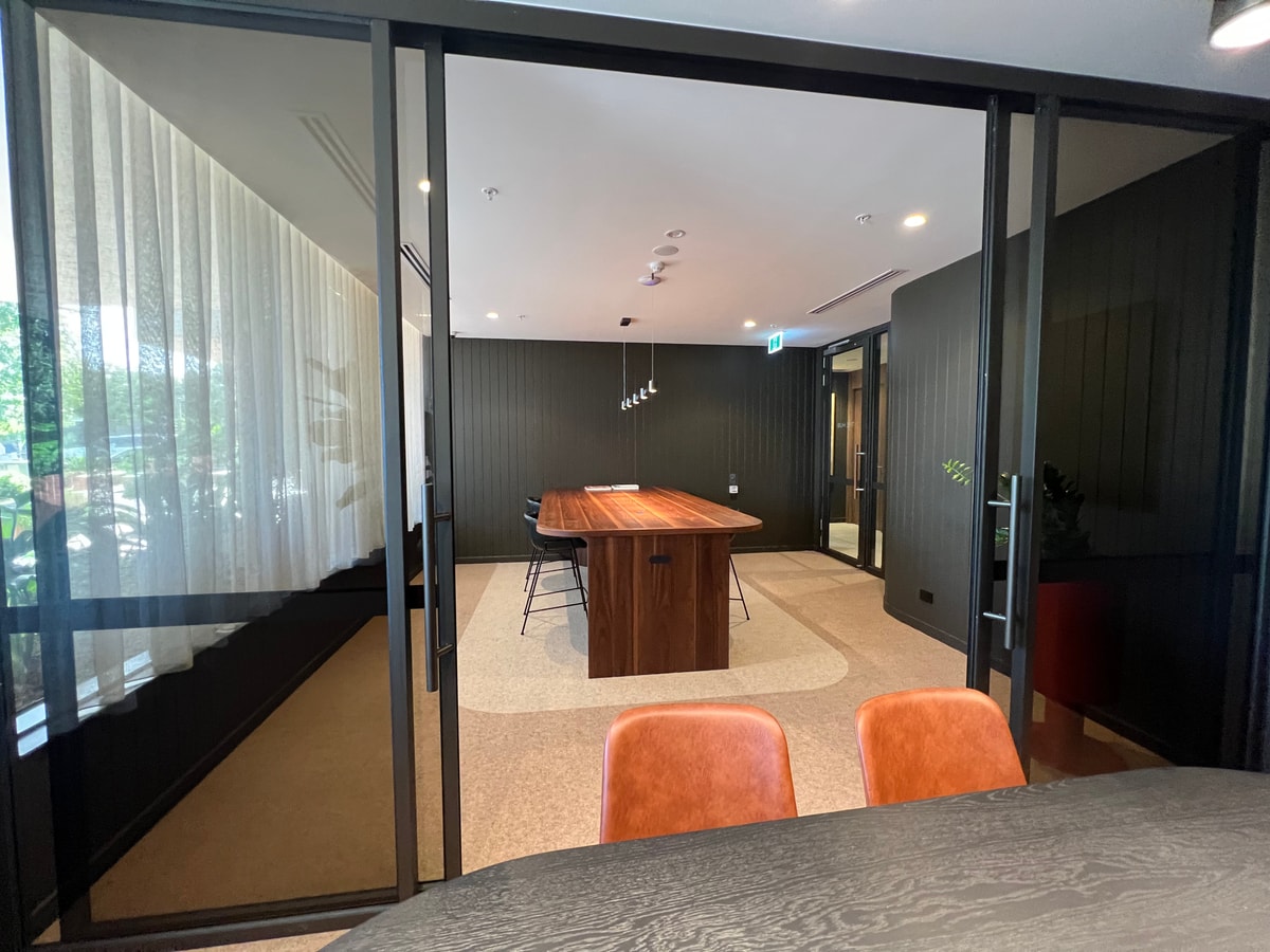 Riverside Modern 2BR East Brisbane w/Parking 15 Serain Residences