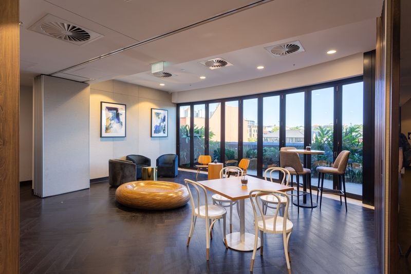 High-level 1 Bedroom Apartment in Fortitude Valley 23 Serain Residences