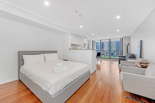 Superb Location City View Studio in World Square 4 Serain Residences
