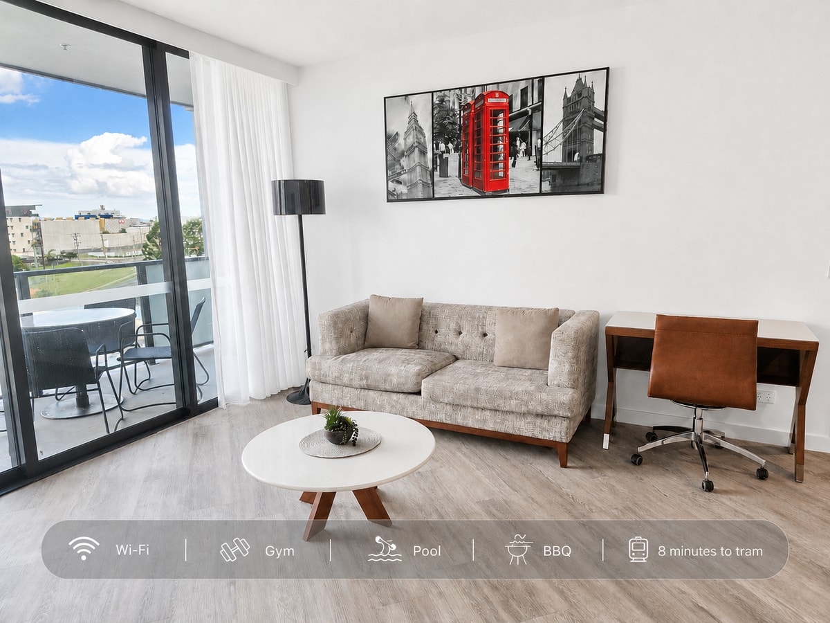 Heart of Southport 2BR | Near Tram & Pacific Fair Serain Residences