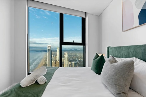 Ocean & City View | 3BR Beachside Escape Floor 62 8 Serain Residences