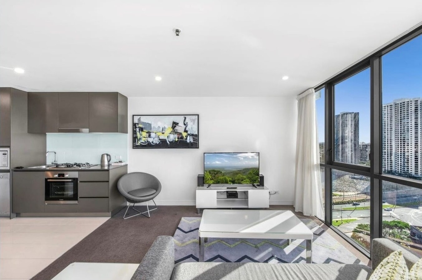 High-rise Oceanfront 1BR Apartment in Surfers 13 Serain Residences