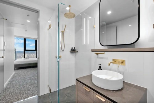 Ocean & City View | 3BR Beachside Escape Floor 62 16 Serain Residences