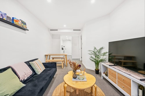 Central North Braddon – Steps from Cafes & Shops 6 Serain Residences