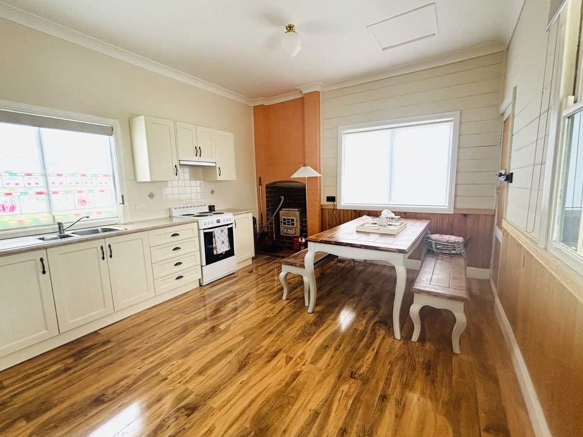 3BDR Blue Mountains Hideaway in Central Katoomba 6 Serain Residences