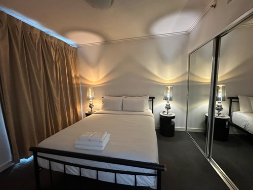 Modern CBD 2 Bedroom Apartment with Free Parking 8 Serain Residences