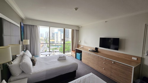 Central Located 2 Double-bed Hotel Room in Surfers 5 Serain Residences