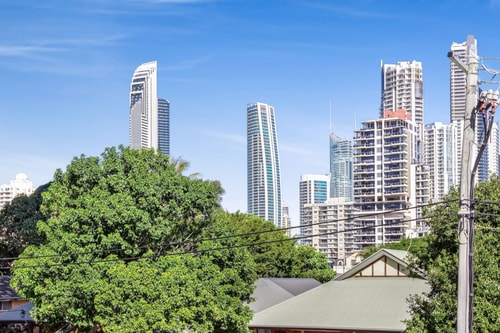 Exquisite and Stylish Villa in Surfers Paradise 17 Serain Residences