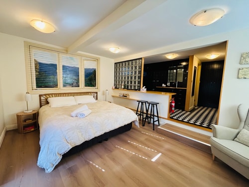 Leura's Magical Manderley - Studio Room 4 Serain Residences
