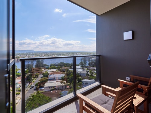 Spacious One bedroom Apartment In Surfers Paradise 5 Serain Residences