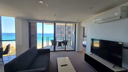 Beachside Modern 2bedroom Apartment In Surfers 33 Serain Residences