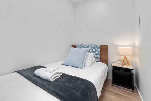 Luxe 2BR Apt | Huge Balcony+BBQ  | Adelaide CBD 1 Serain Residences