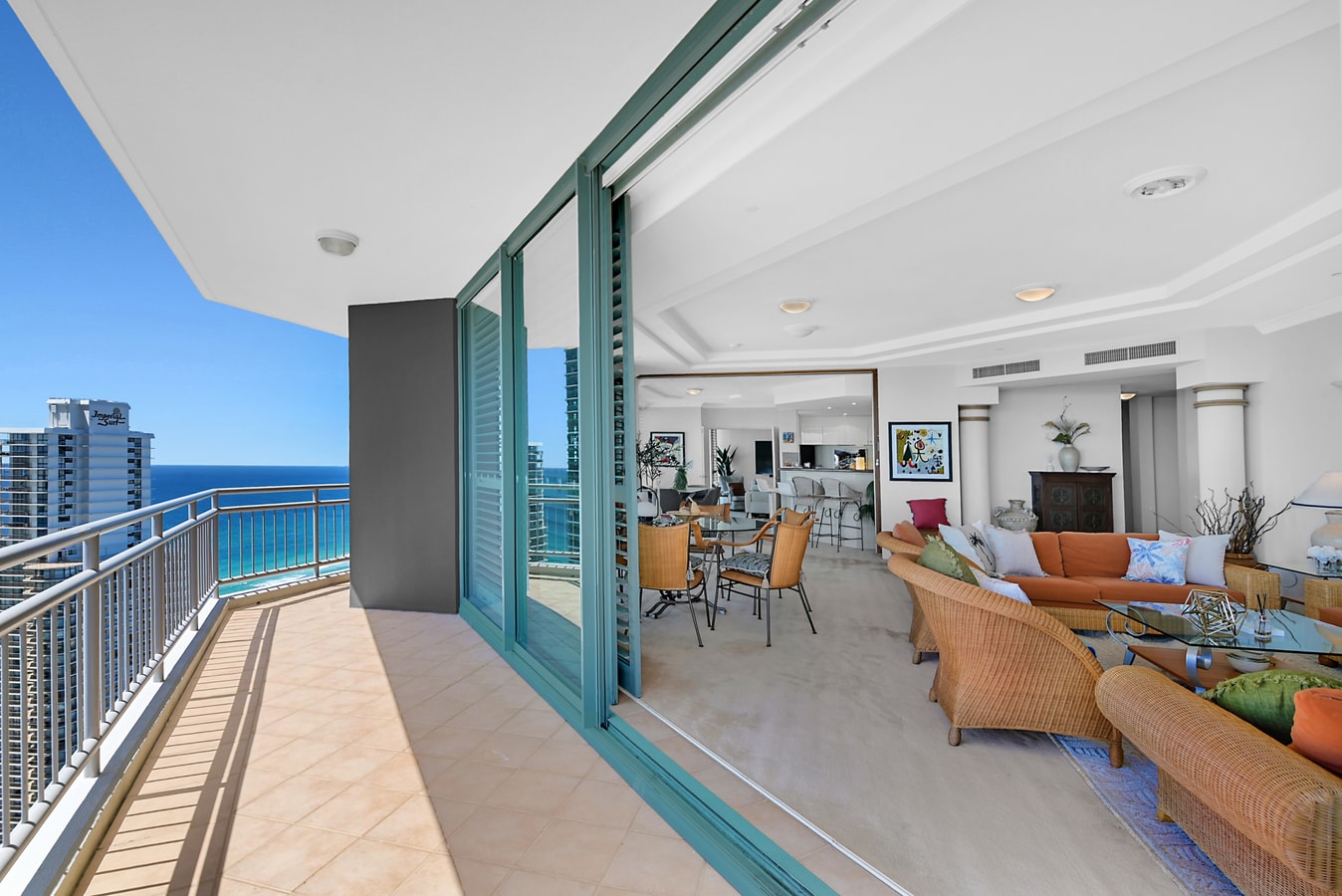 Panoramic Ocean View Sub-Penthouse Crown Surfers 4 Serain Residences
