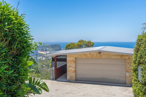 Costal Three-Storey Home with Panoramic Sea Views 34 Serain Residences