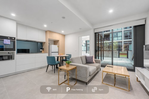 Chic Modern 1-Bedroom Apartment | Gym | Parking 0 Serain Residences