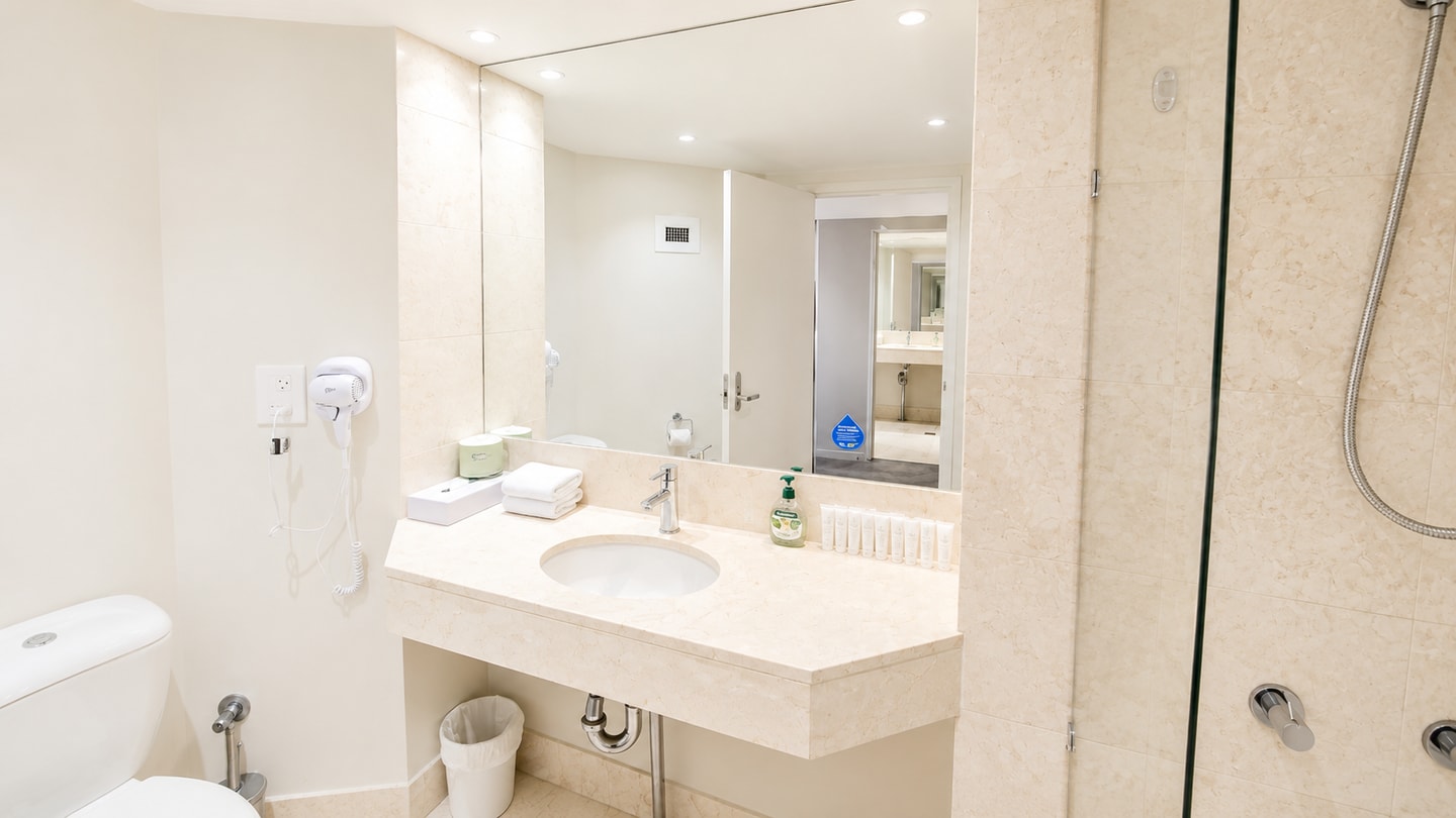 Centre Location 2 Double-bed Hotel Room | Max 4 6 Serain Residences