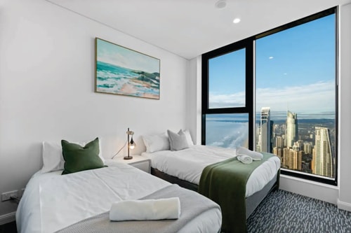 Ocean & City View | 3BR Beachside Escape Floor 62 11 Serain Residences