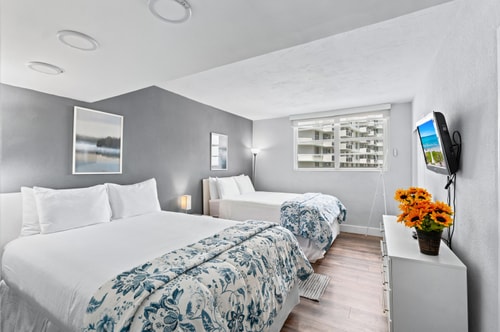 Oceanfront Luxury | 2BR Condo| No Resort Fees 55 Cielo Stays