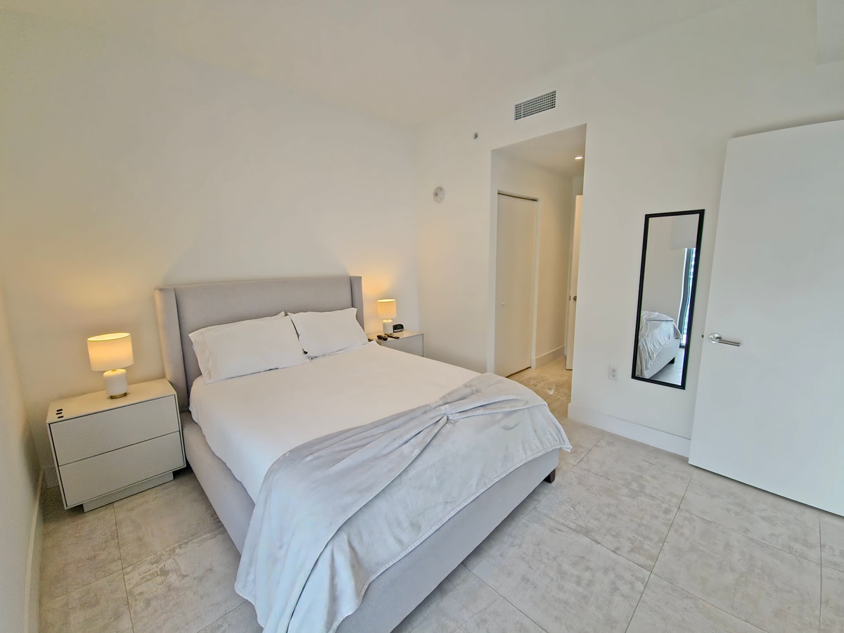 Brickell Modern Condo | Kostenloses Parken + Pool - CS65 8 Cielo Stays