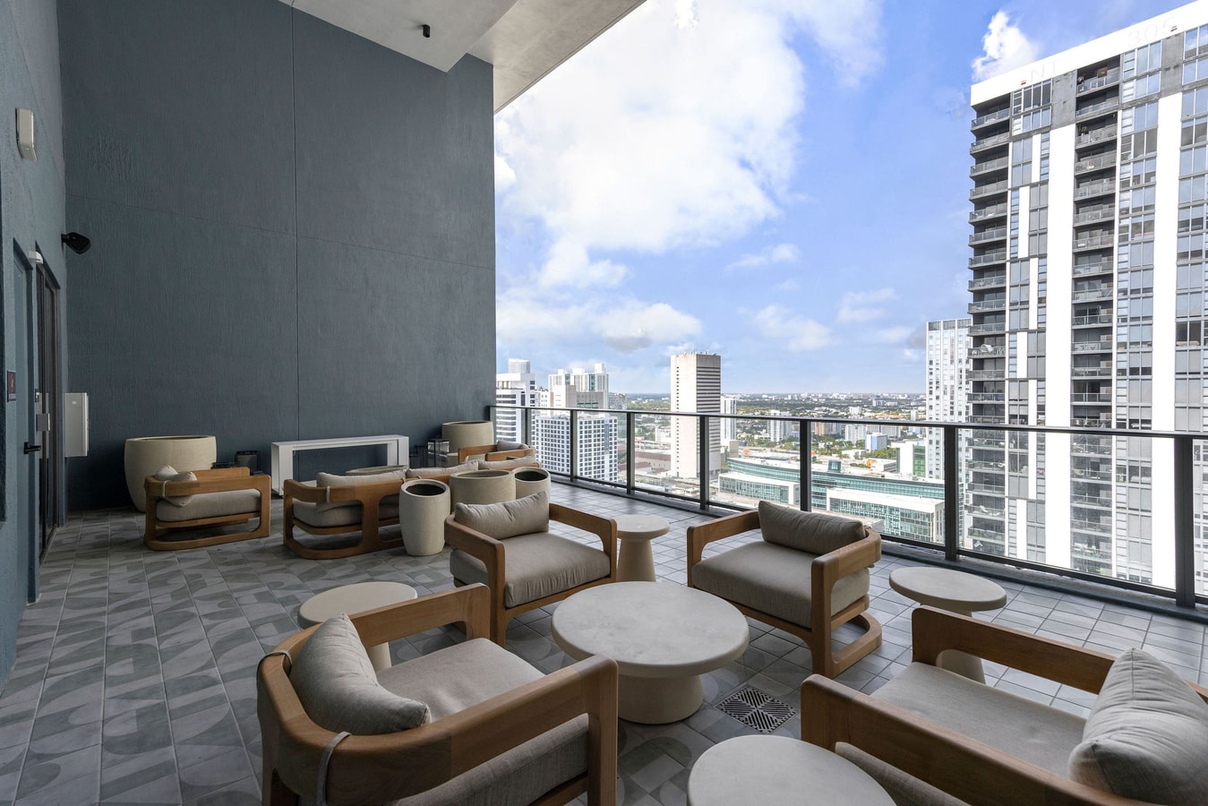 New Downtown Condo with Rooftop Pool 32 Cielo Stays