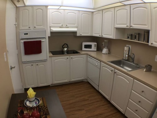 Beautiful Condo on Tides Resort on Hollywood Beach with Partial Ocean View-59075 2 Cielo Stays