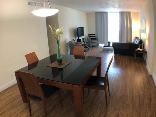 Beautiful Condo on Tides Resort on Hollywood Beach with Partial Ocean View-59075 0 Cielo Stays