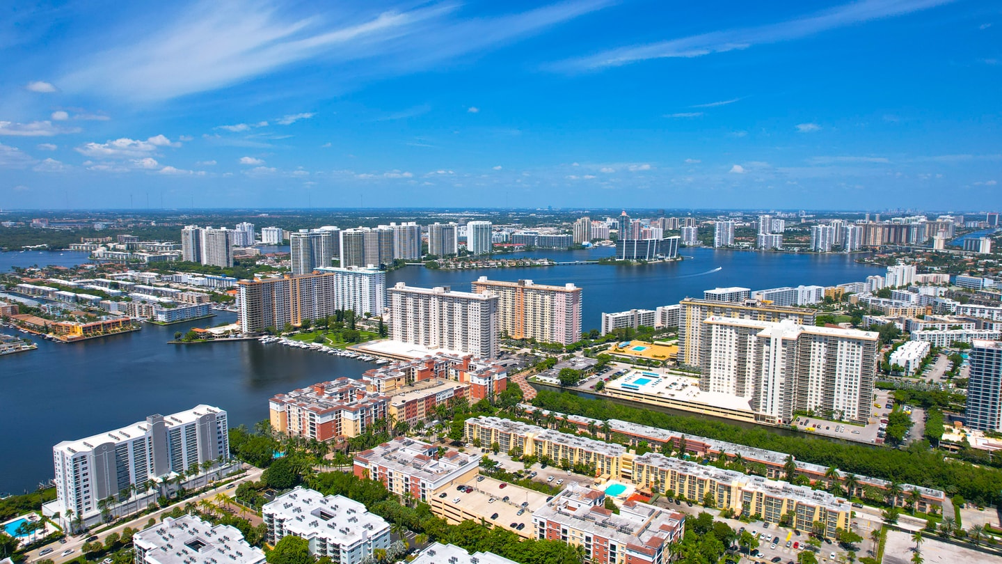 Luxus in Meeresnähe | Balkonblick+Resort Pool-CS68 15 Cielo Stays