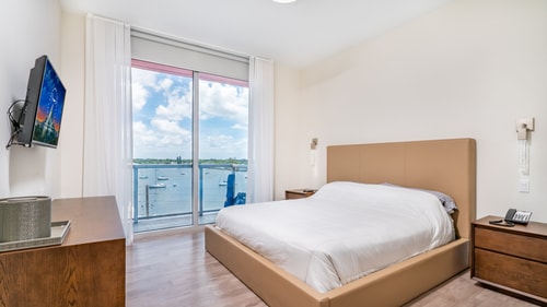 CH- Brand New Luxury Condo With Gorgeous Water View and Just Steps From the Beach-59078 6 Cielo Stays