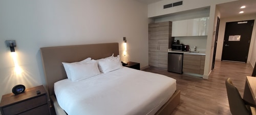 CH Luxury Studio With Balcony-58795 3 Cielo Stays