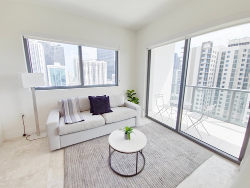 Elegante condominio en Brickell con estacionamiento gratuito - CS65 Cielo Stays