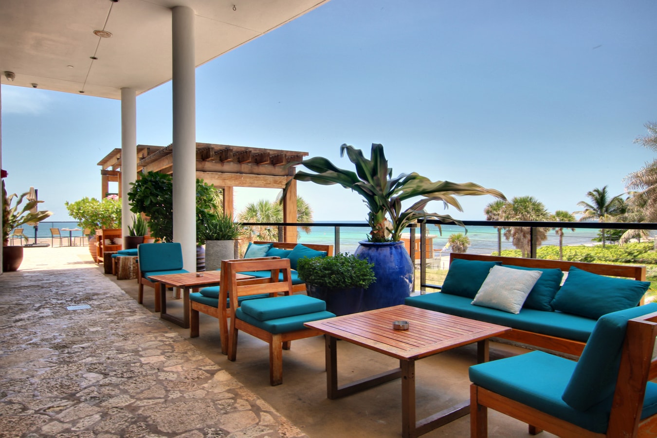 Luxury Beach Condo with Rooftop Pool 42 Cielo Stays